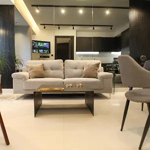 Apartament Raam Luxury, Larnaca