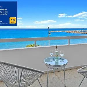 Apartament 2br Seafront In Center With Community Pool, Larnaca